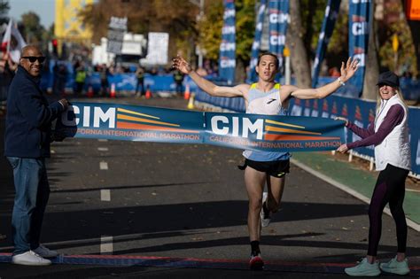 Albertson, Kahura win 40th California International Marathon .